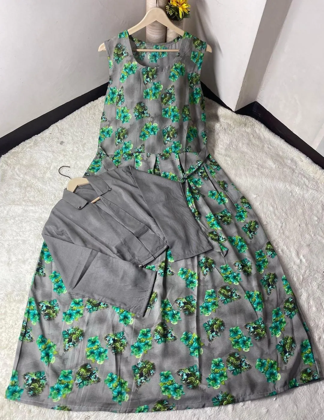 Stylish Women's Stitched Printed Maxi and Jacket Set - 2 Pcs in Grey