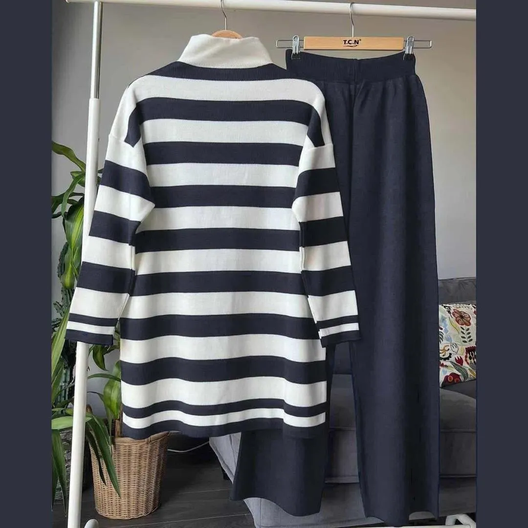 Stripe Printed Style 2-Pcs Winter Tracksuit For Her.  Fabric Warm & Soft Fleece.  Best For Winter's 