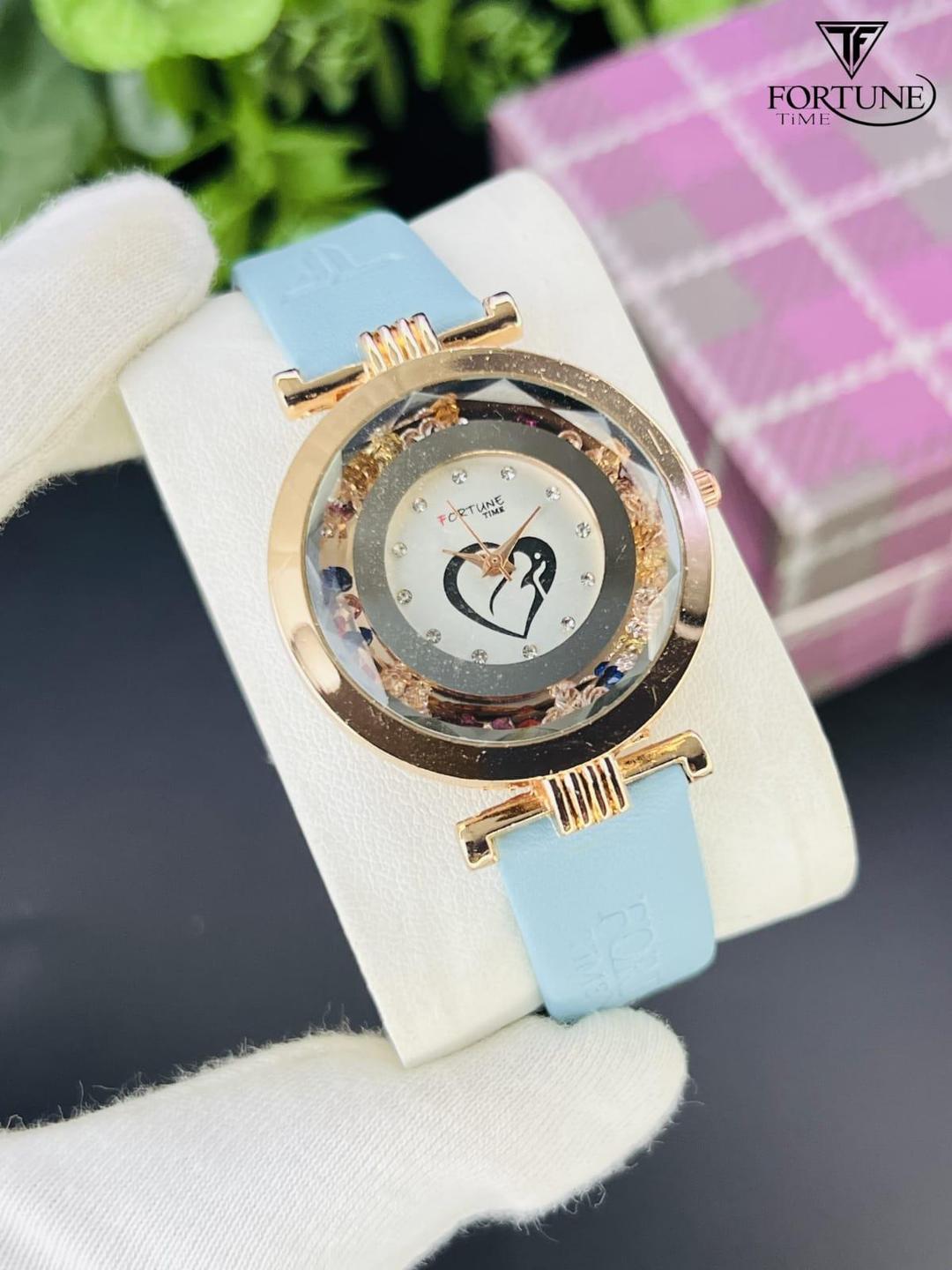 Stylish Women's Quartz Watch - 1 Pc Water Resistant Analogue Timepiece