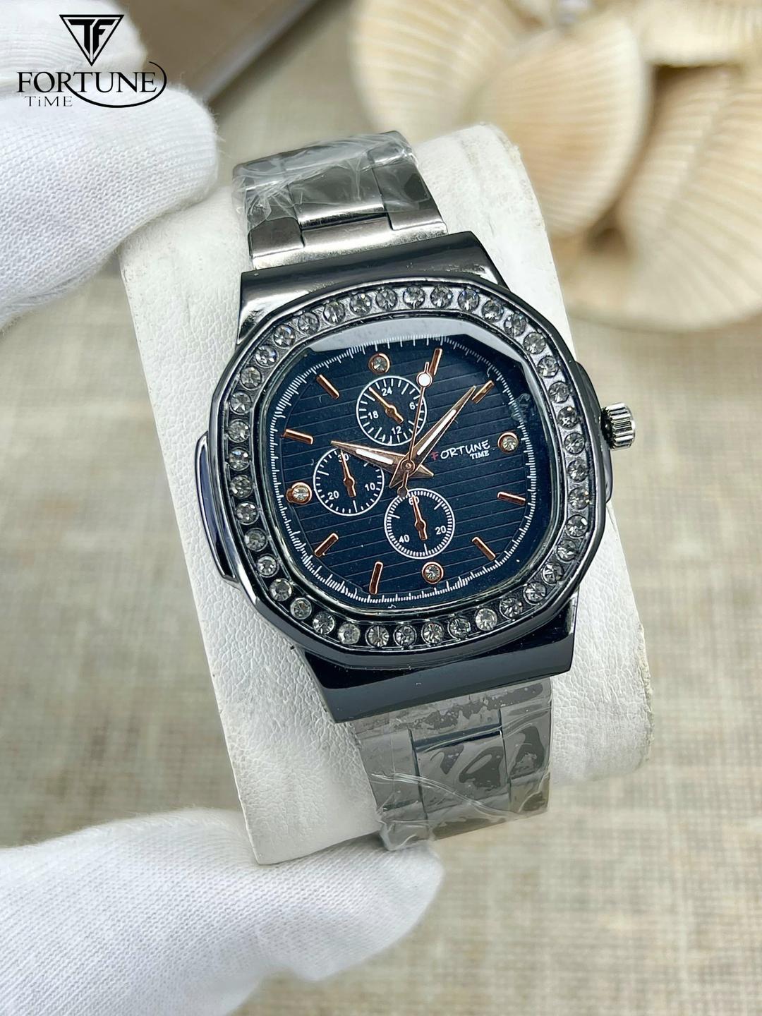 Women's Water Resistant Quartz Square Watch with Chain Strap - 1 Pc