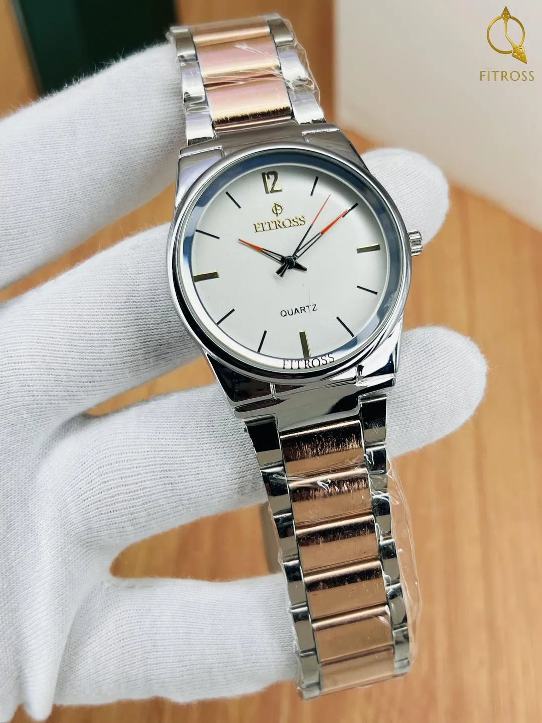 Women's Quartz Chain Strap Watch - 1 Pc, Water Resistant, 12-Hour Format