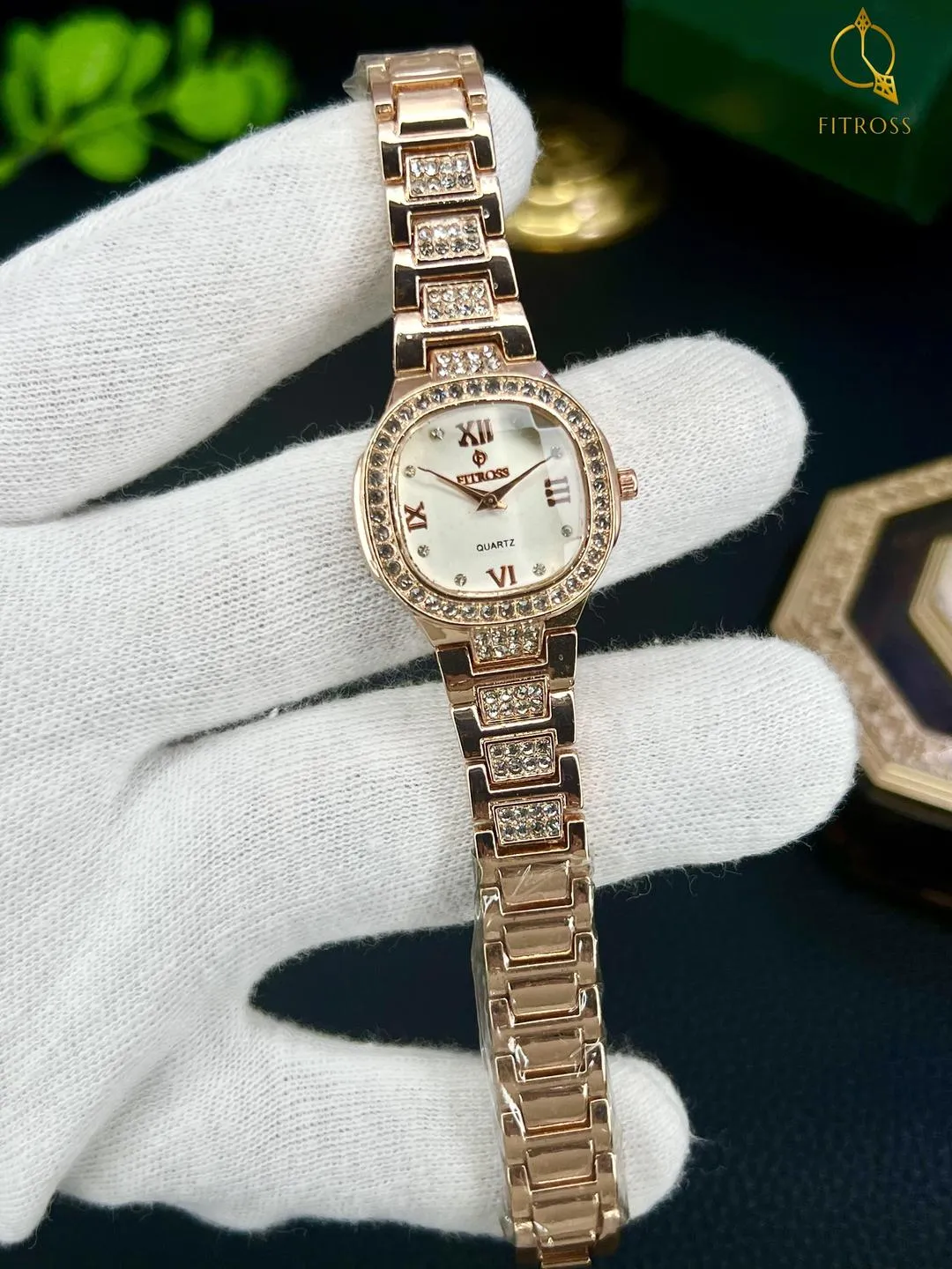 Chic Women's Rose Gold Watch - 1 Pc Elegant Chain Strap Design