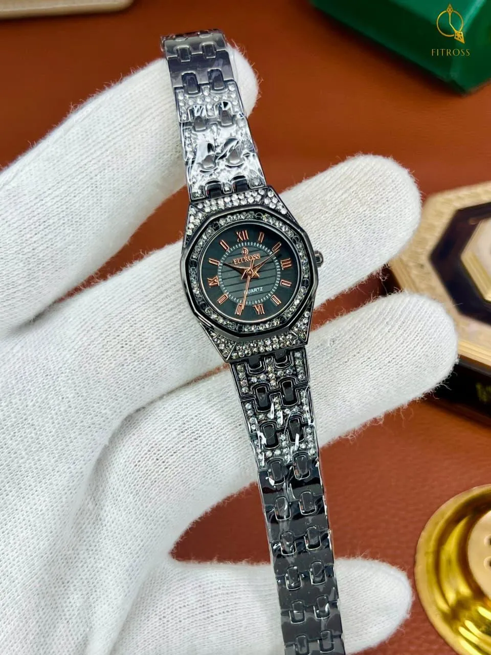 Women's Chic Everyday Design That Upgrades Any Outfit Watch 1