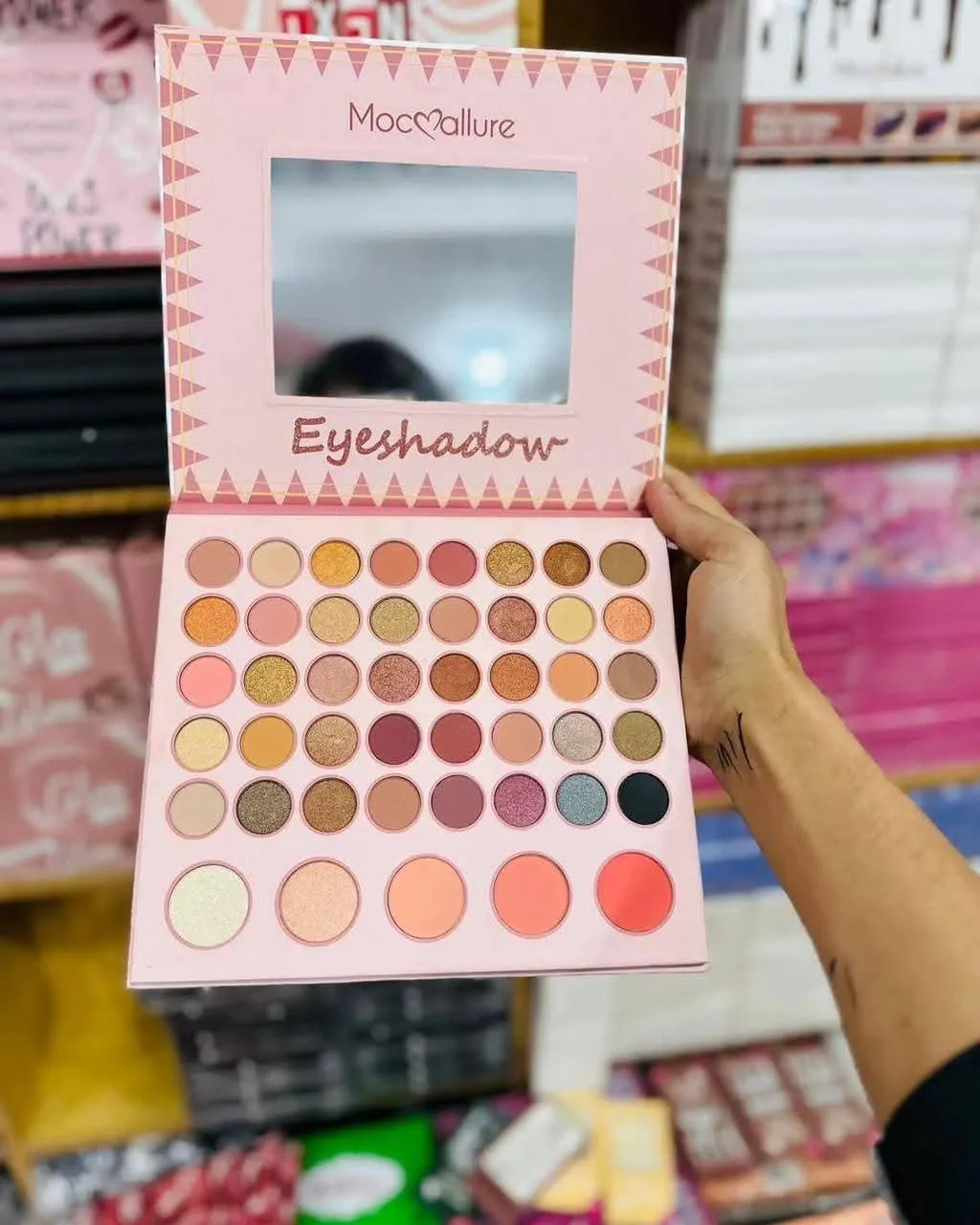 Multicolor Matte and Glitter Eyeshadow Palette - 1 Pcs