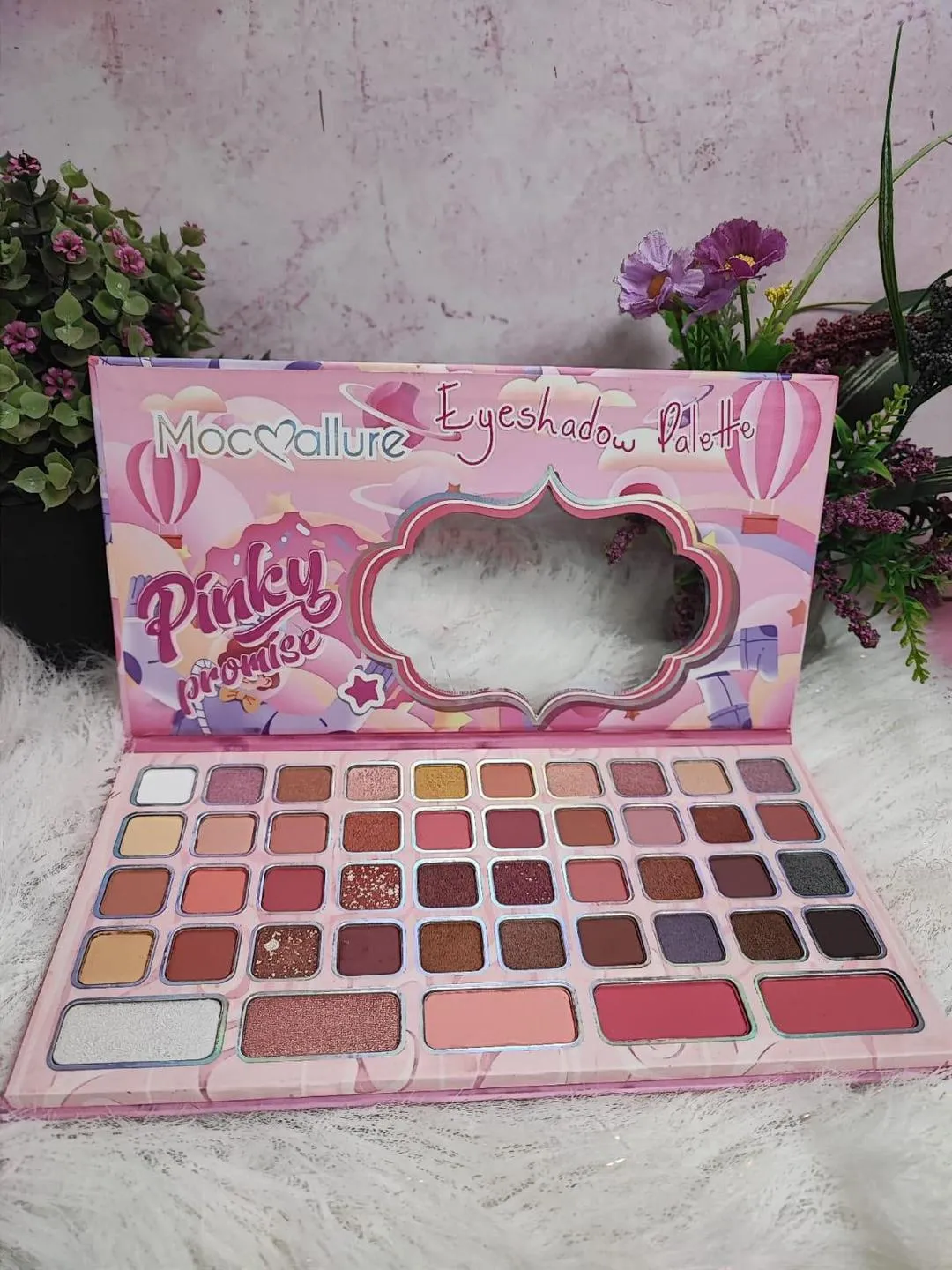 Matte And Glitter Eyeshadow Palette 1 Pc - 150 g