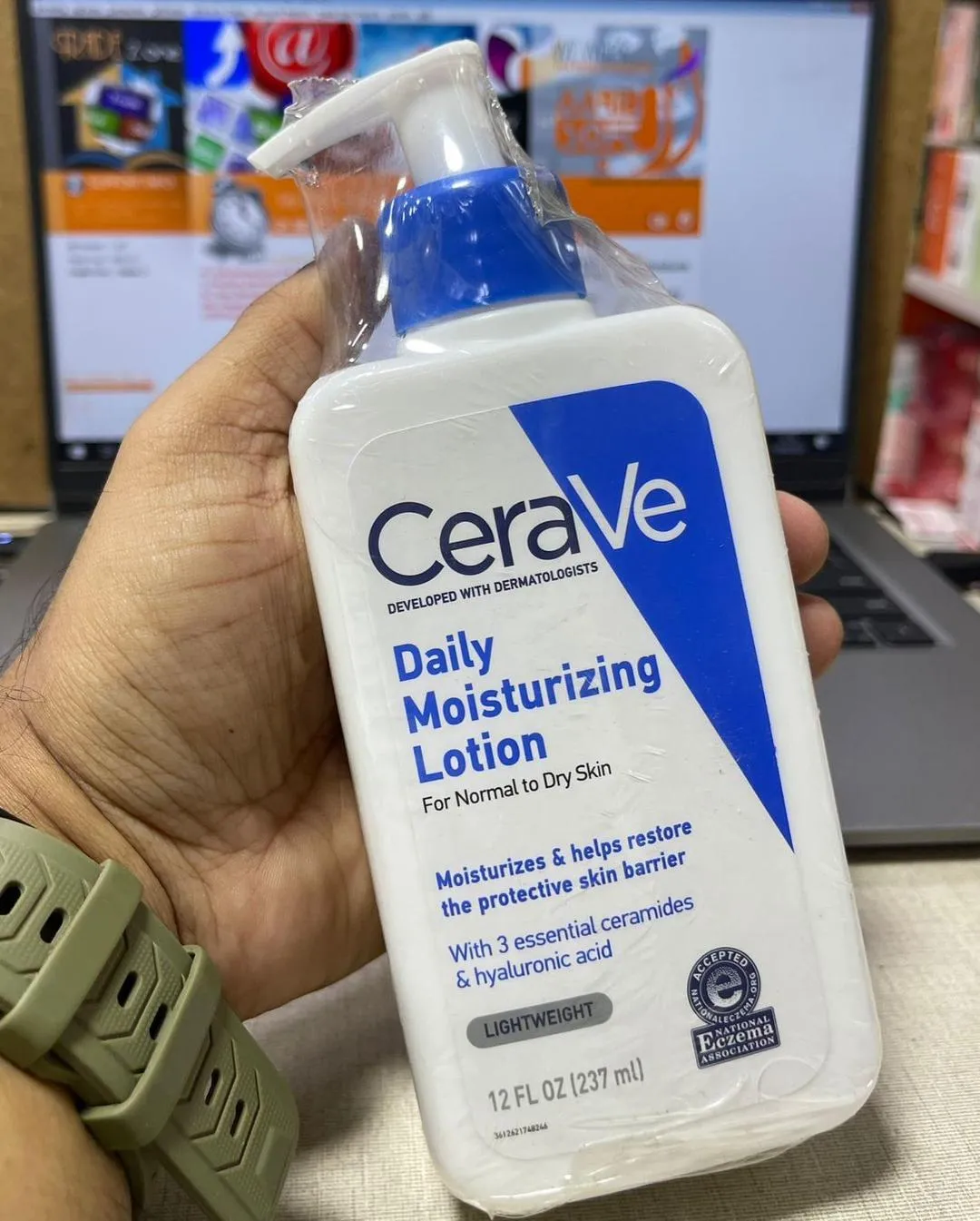 Hydrating Body Lotion - Maroon & Blue - Set Of 1 (237 ml) for All Skin Types