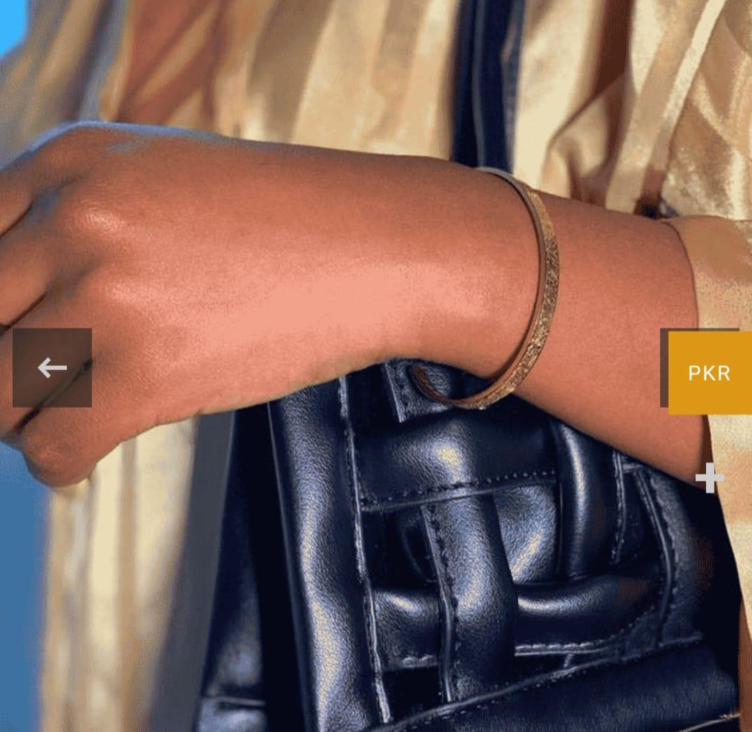 1 Pc Ayat-ul-Kursi Design Aluminium Plated Resin Kara Bangle