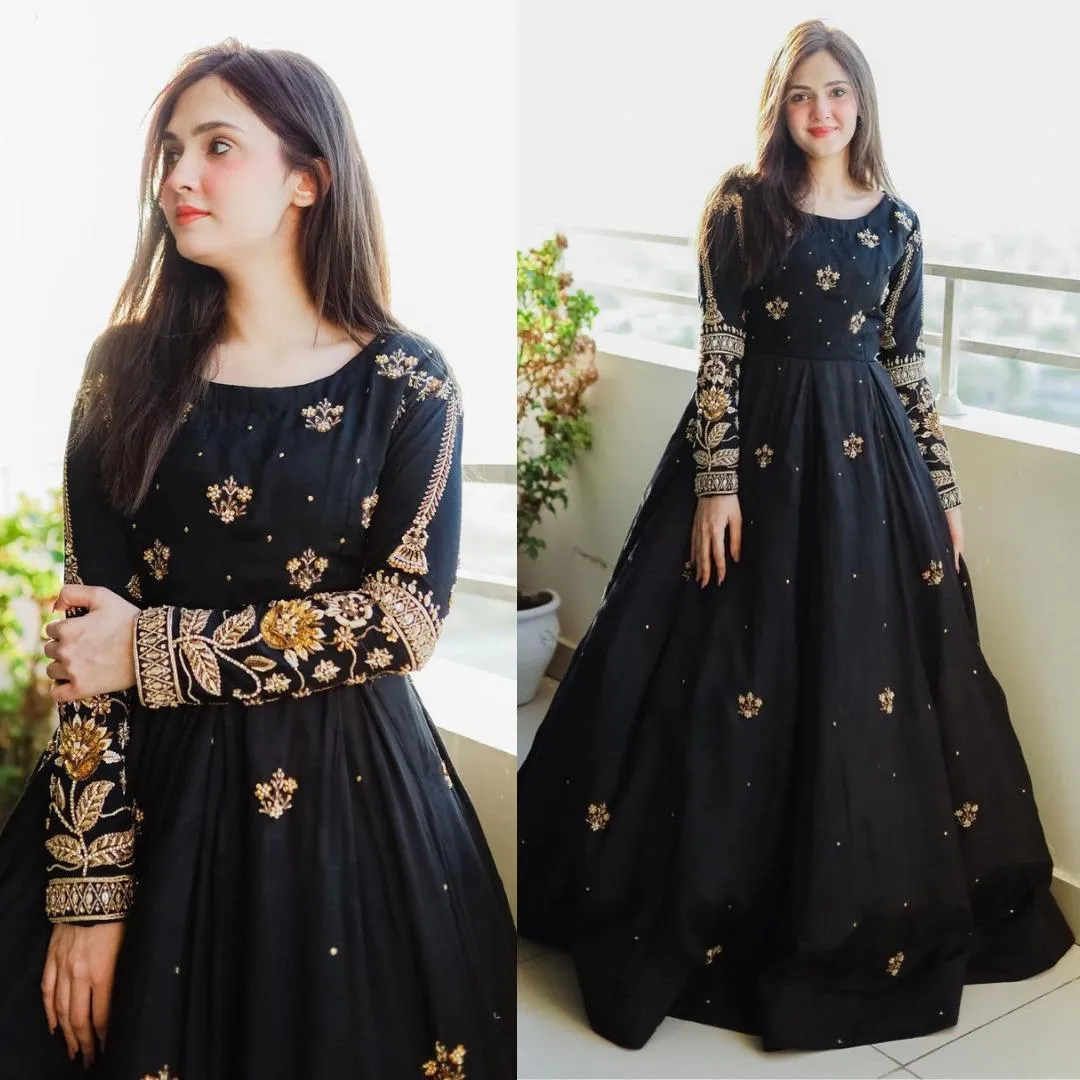 2 Pcs Women's Stitched Chiffon Sequins Embroidered Maxi Suit