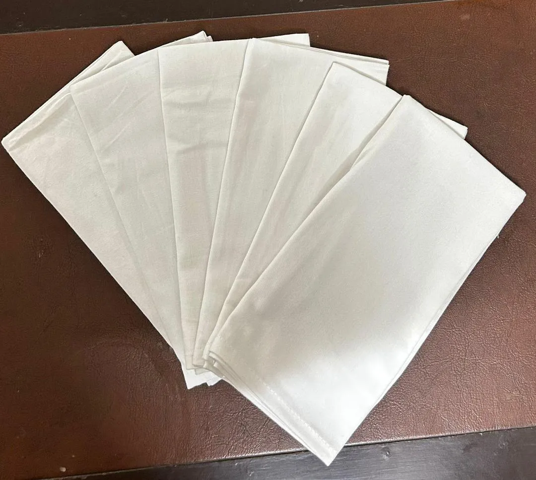 Dinner Napkins | Pack of 6 Oversized, Easy-Care, Cloth Napkins (20x 20Inches) - White