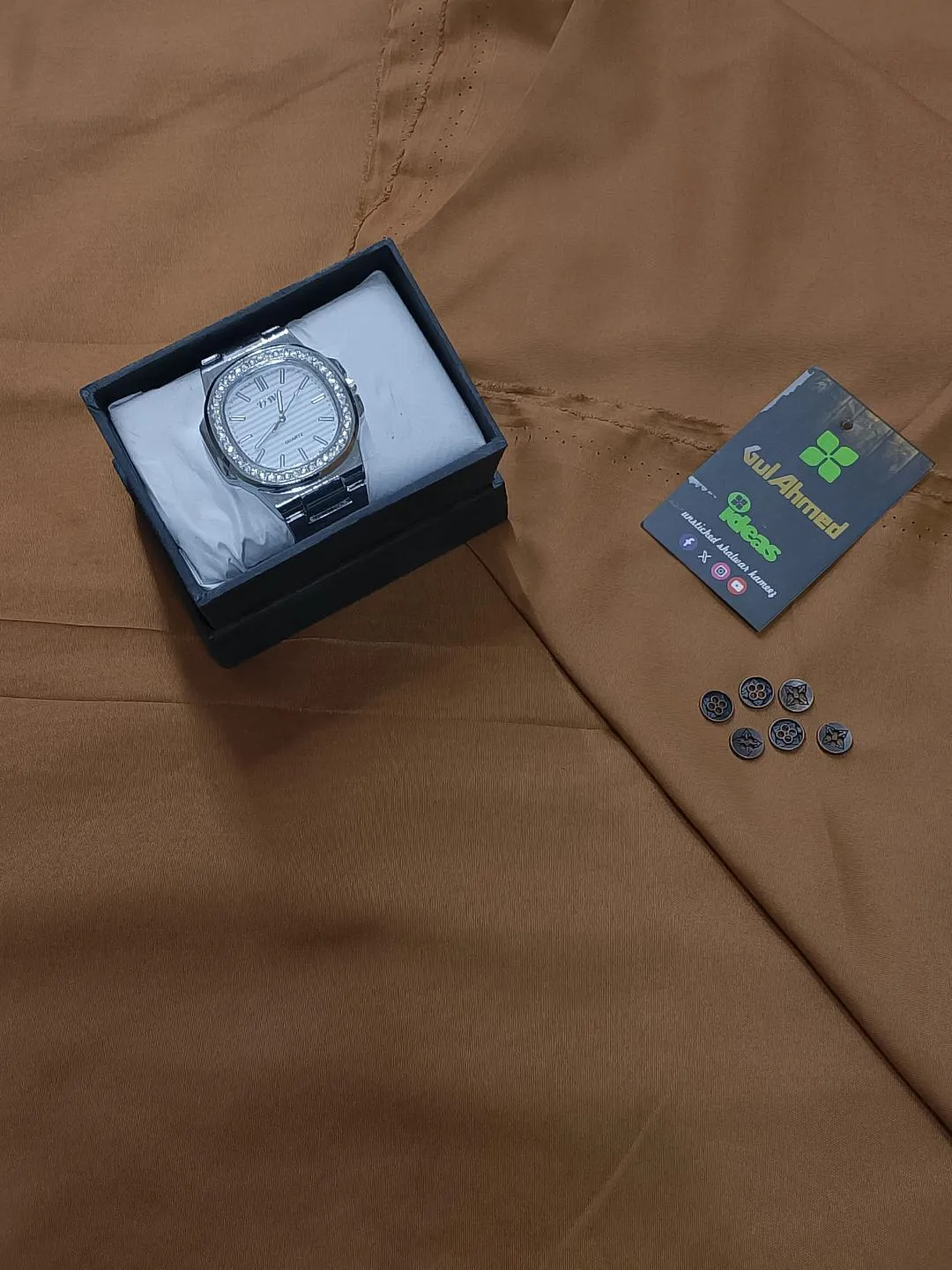 Men’s Unstitched Wash And Wear Plain Suit