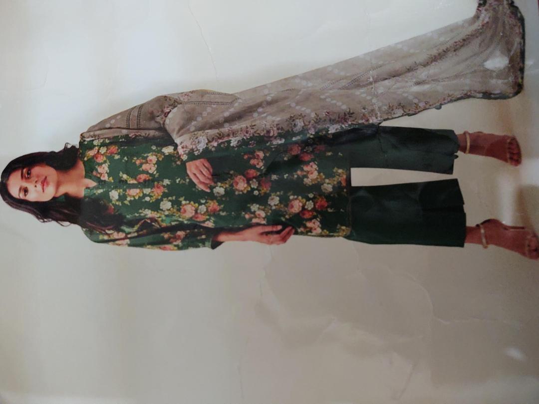 3 Pcs Women's Unstitched Printed Suit