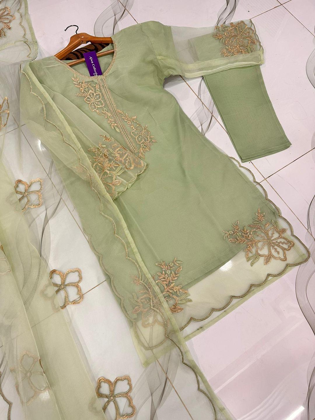 3 Pcs Women Green Organza Embroidered Suit