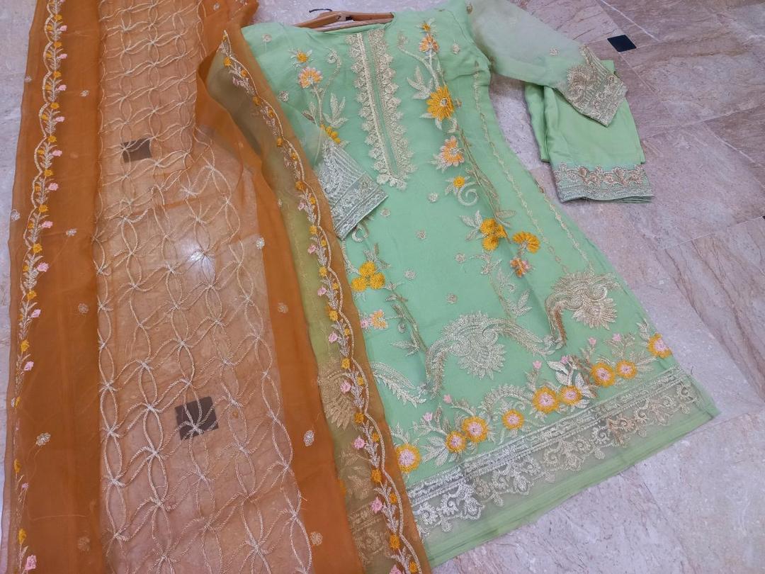 Green Embroidered 3Pcs Women Suit Organza Dupatta