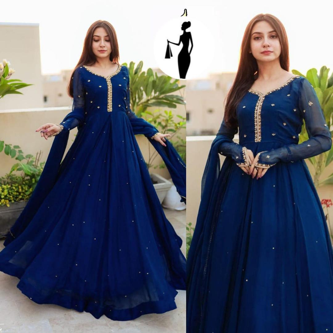 3 Pcs Women's Stitched Embroidered Maxi Suit