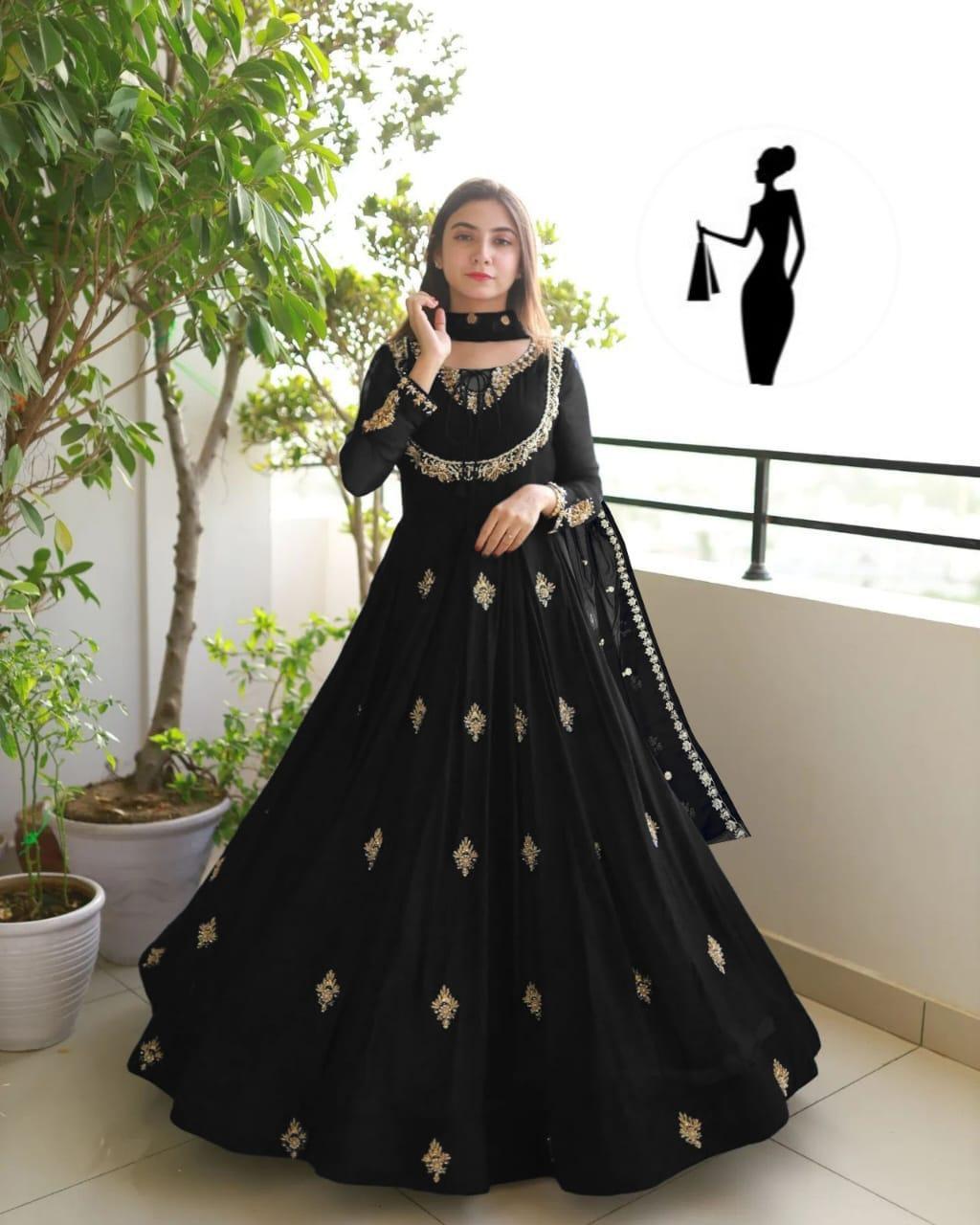 3 Pcs Women's Stitched Embroidered Maxi Suit