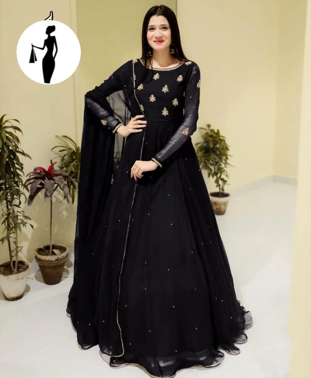 3 Pcs Women's Stitched Embroidered Maxi Suit