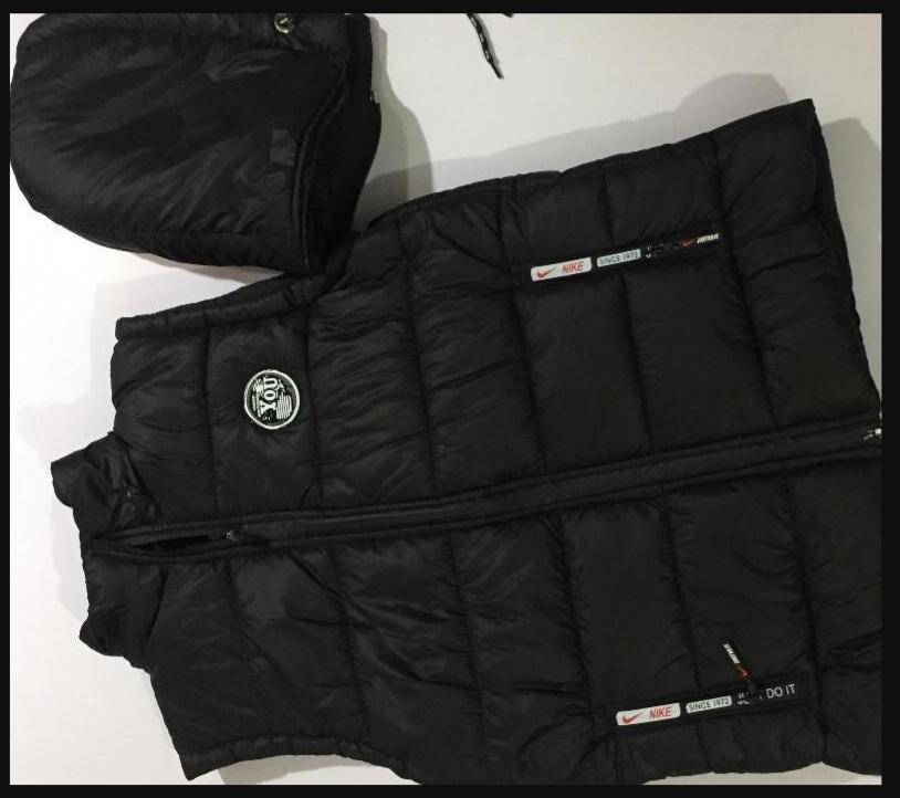 Men's Sleeveless Puffer Jacket Black Detachable Hood