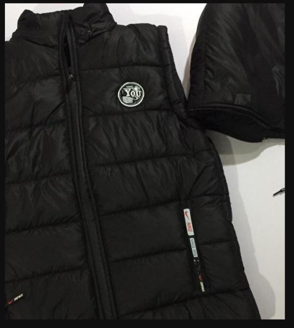 Men's Sleeveless Puffer Jacket Black Detachable Hood