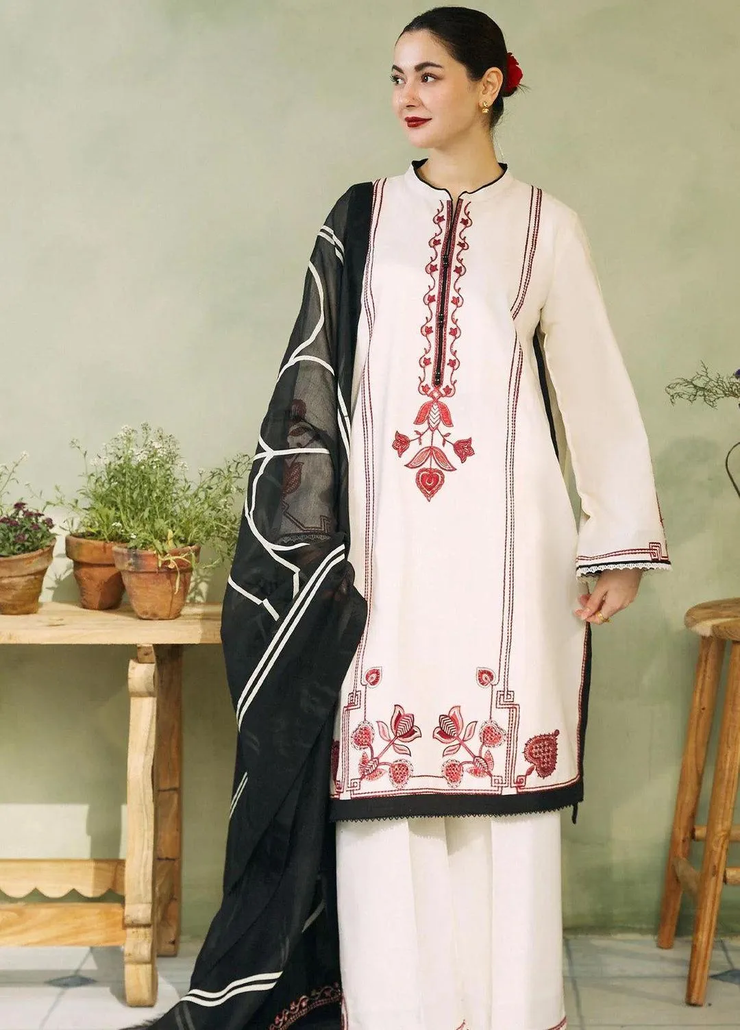 3 Pcs Women's Unstitched Embroidered Suit