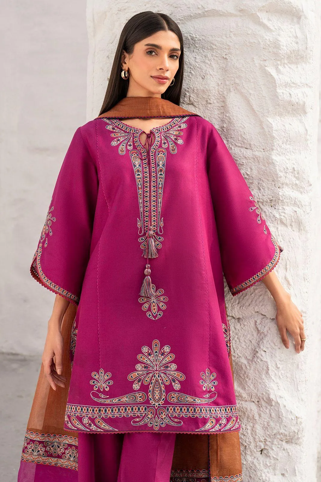 3 Pcs Women's Unstitched Embroidered Suit