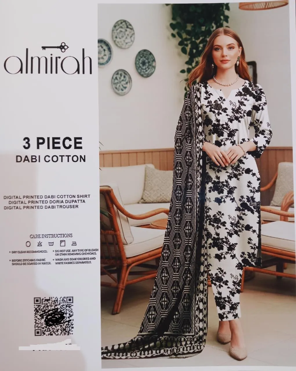 3 Pcs Women's Unstitched Printed Suit