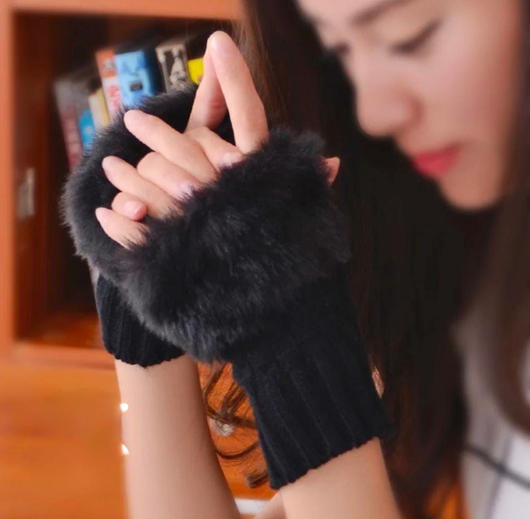 Warm and Stylish Women's Fur Fingerless Gloves - 2 Pcs Set