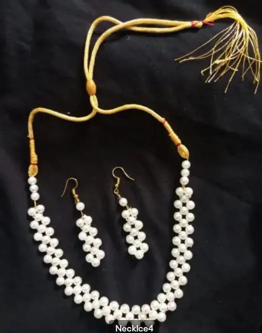Beautiful Pearl Choker With Earings