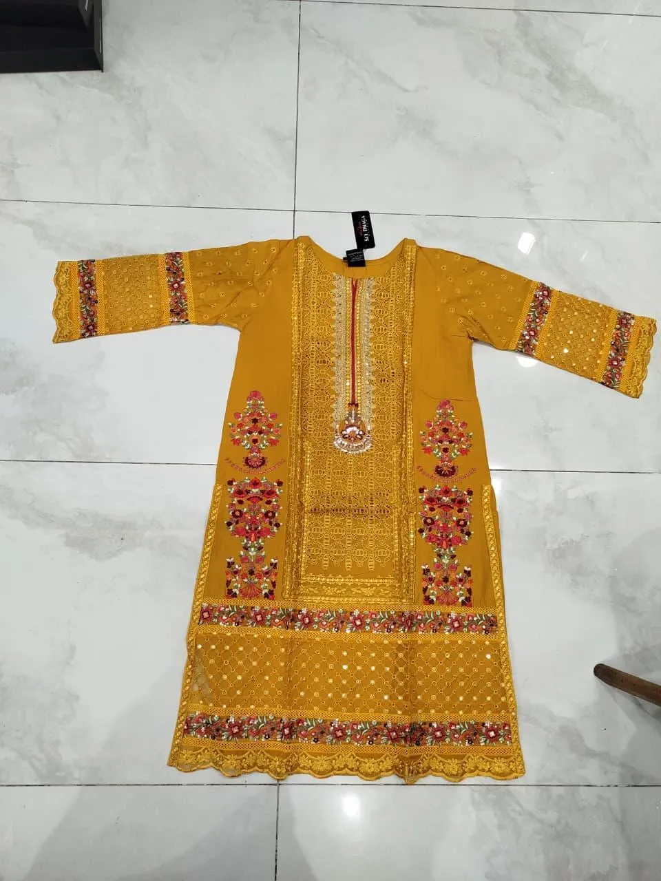 3 Pcs Women's Stitched Lawn Embroidered Suit - Hoor e Bahar