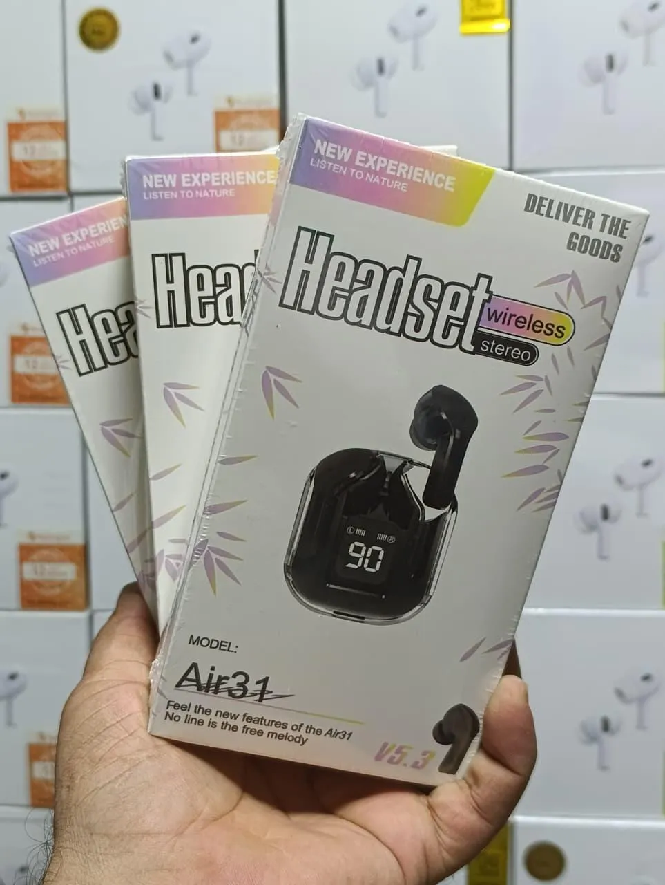 AIR 31 Earbuds with cover