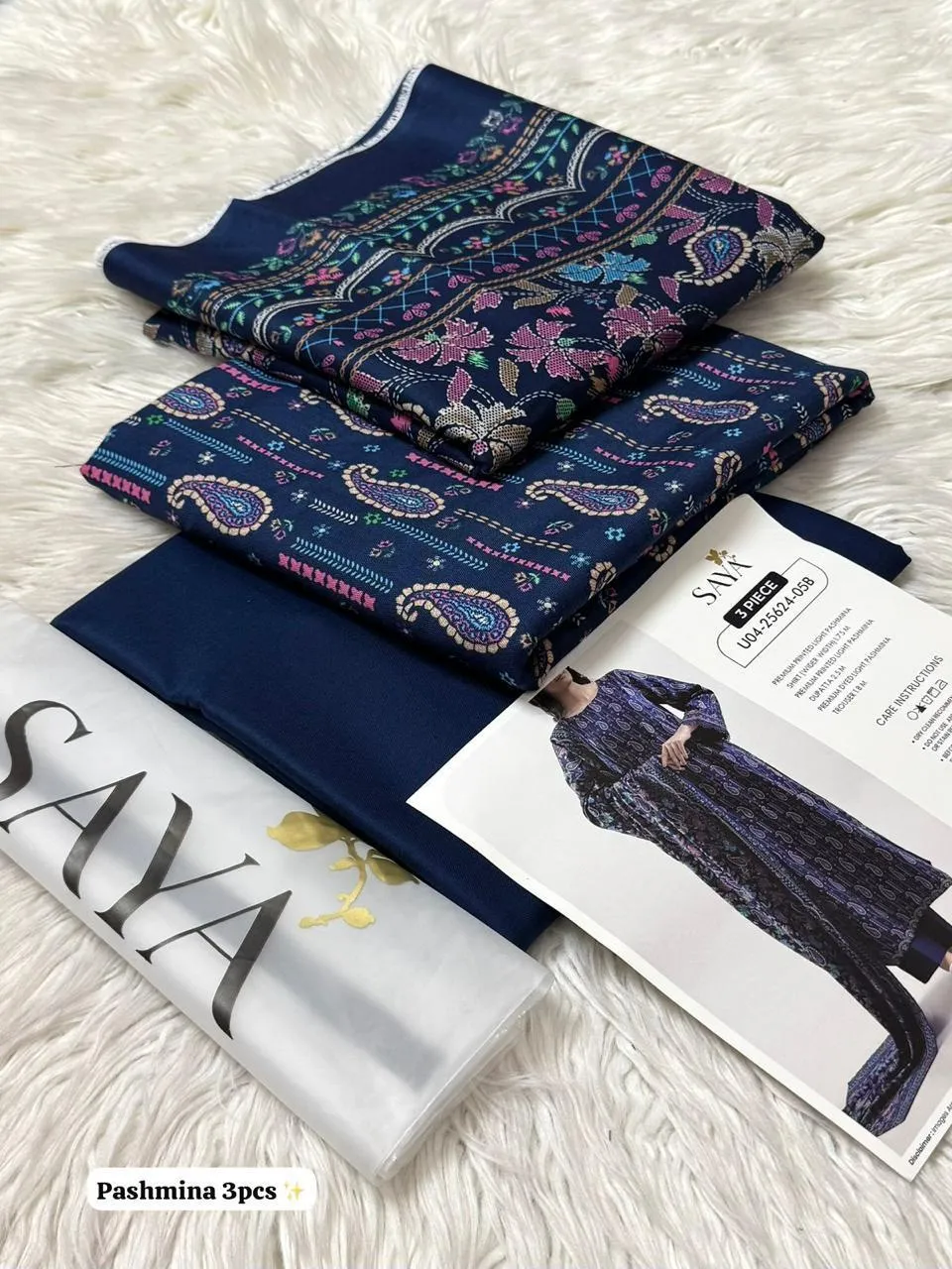 3 Pcs Women's Unstitched Printed Suit