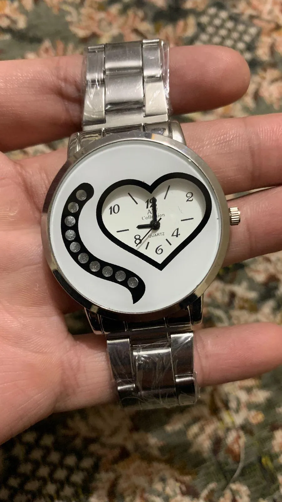 Men's Skin Friendly Strap Watch