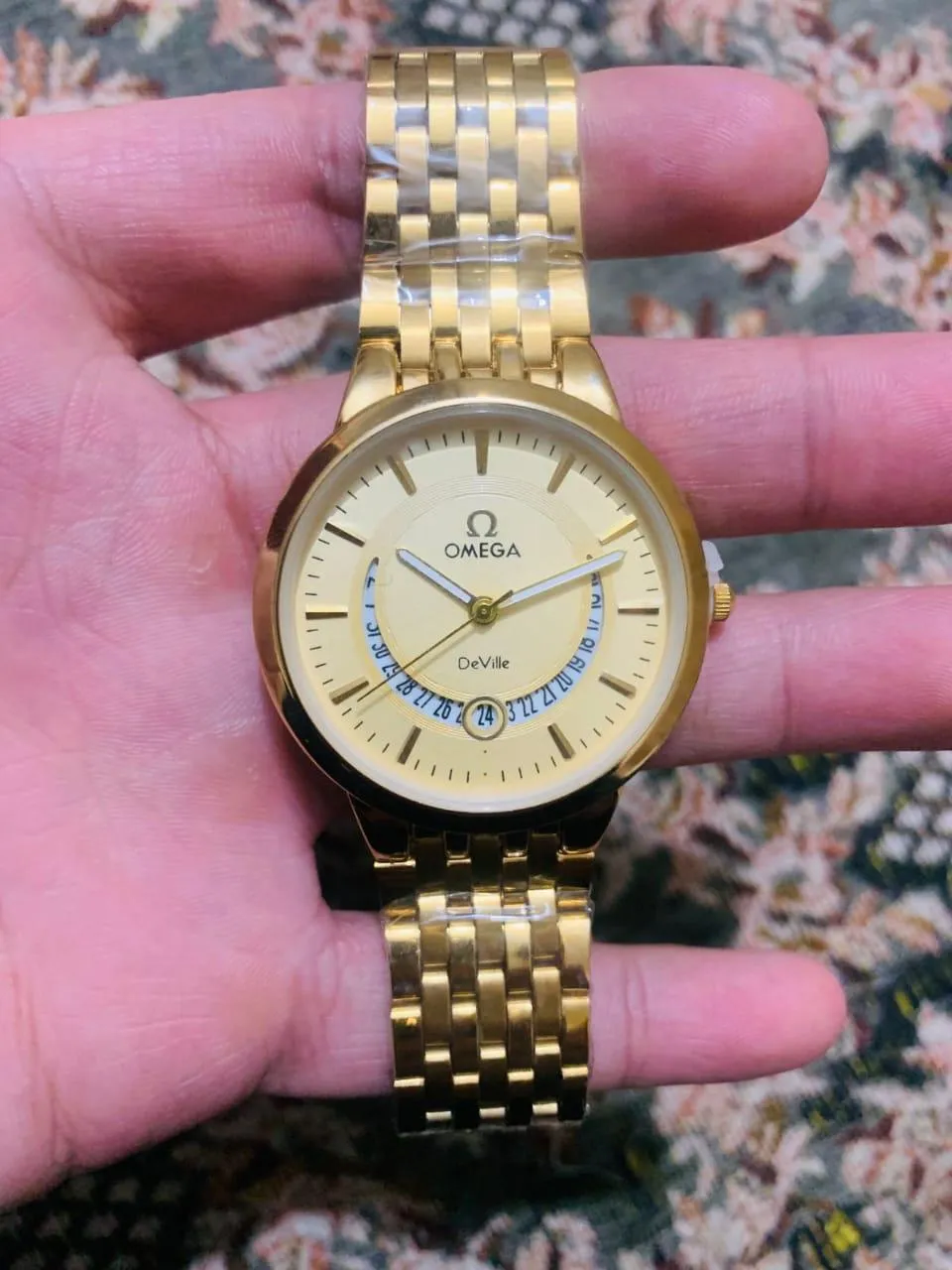 Men's Skin Friendly Strap Watch