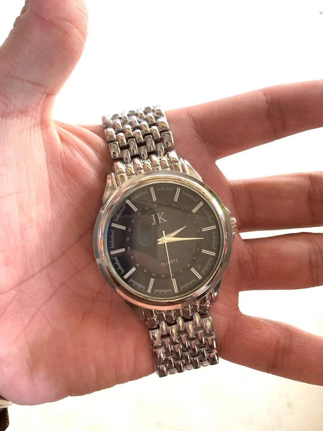 Men's Skin Friendly Strap Watch