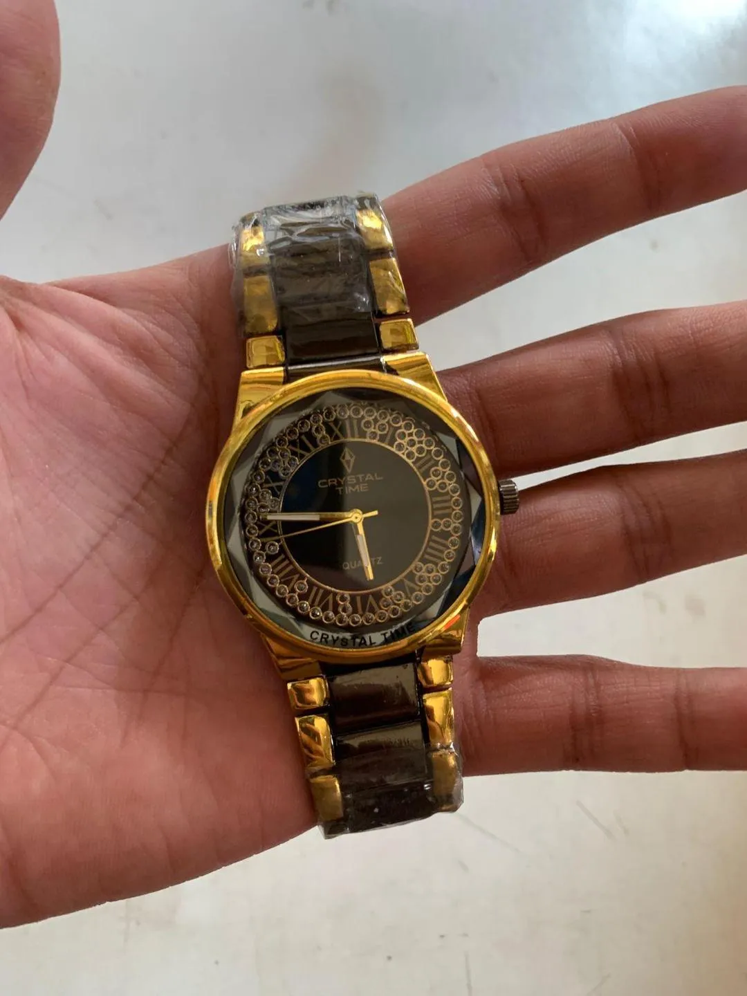 Men's Skin Friendly Strap Watch