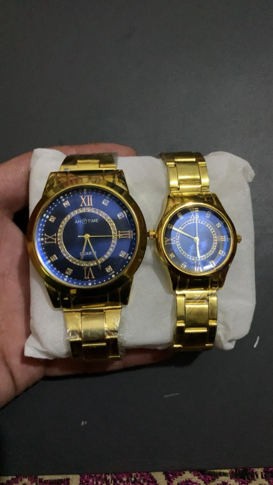 Stylish Analogue Couple Watches - 2 Pcs for Men & Women, Quartz Movement, Water Resistant