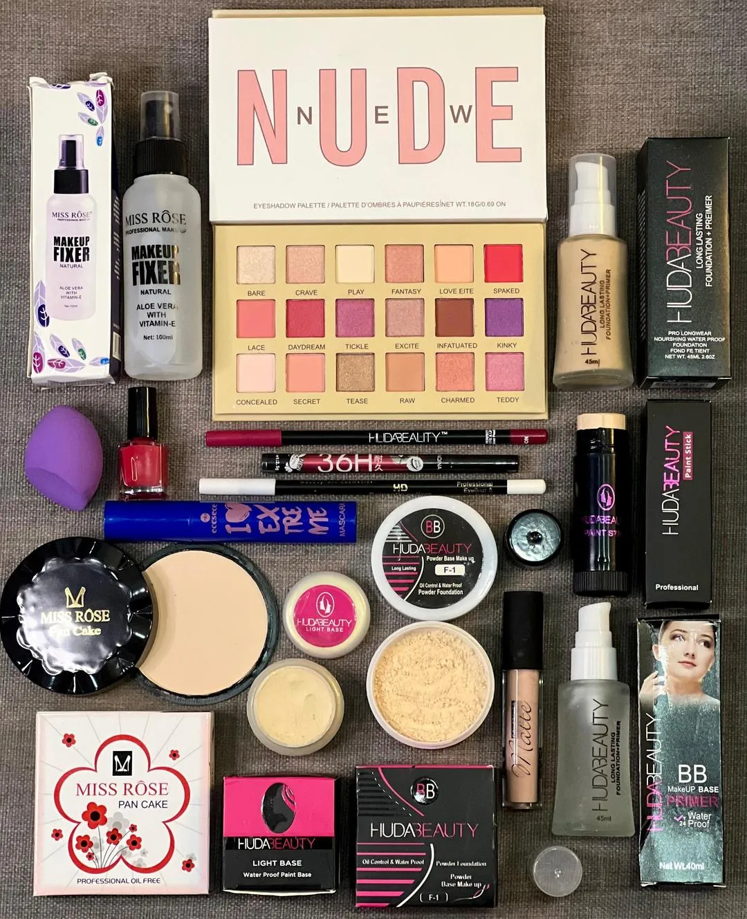 15 in 1 Makeup Deal 