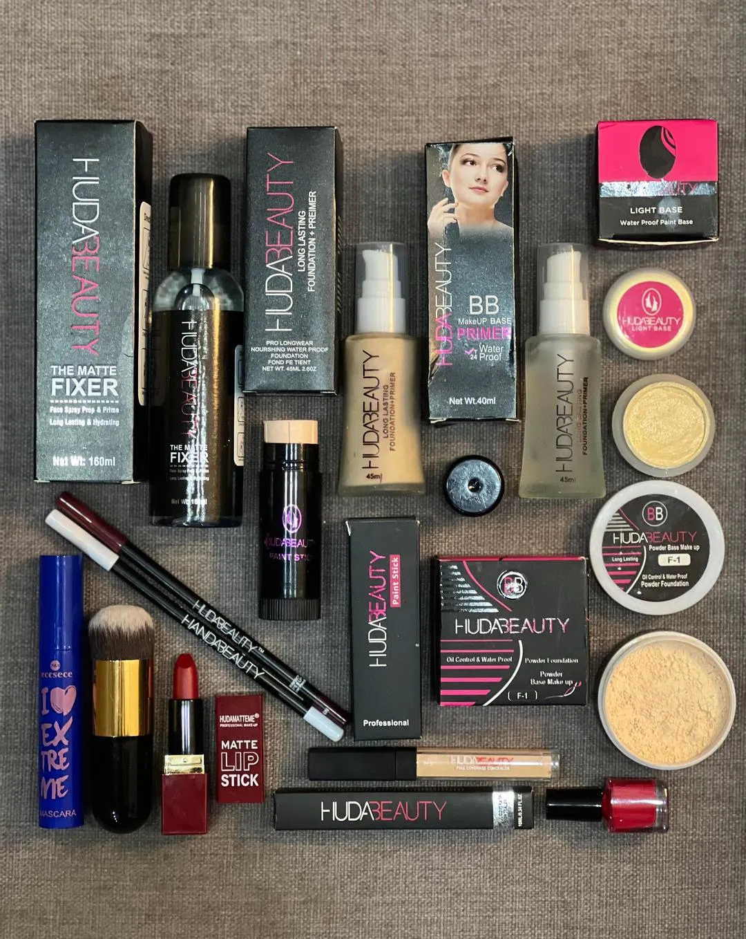 13 in1 Makeup Deal (MCL: D0031)