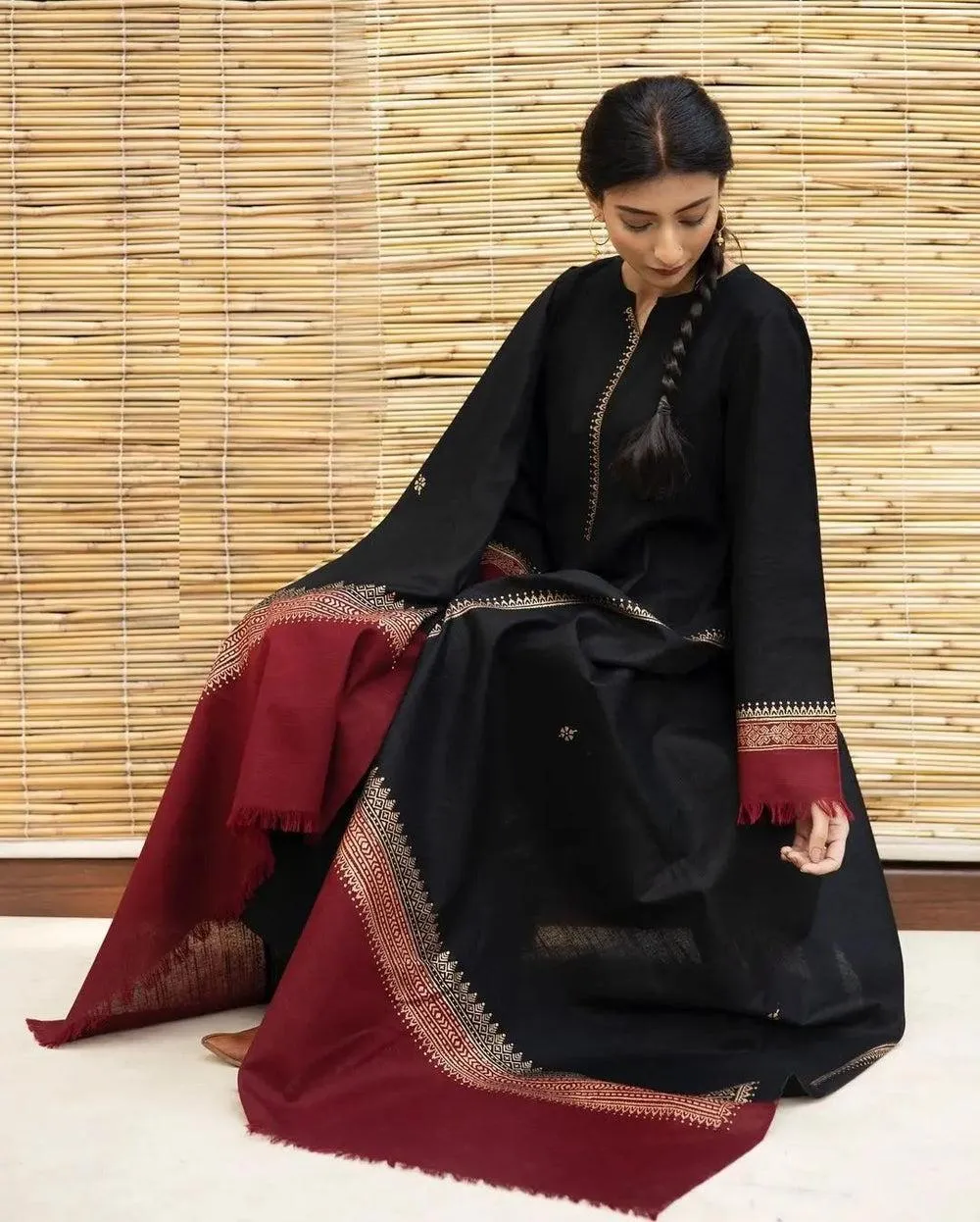 DYOT 3 Pcs Unstitched Embroidered Suit