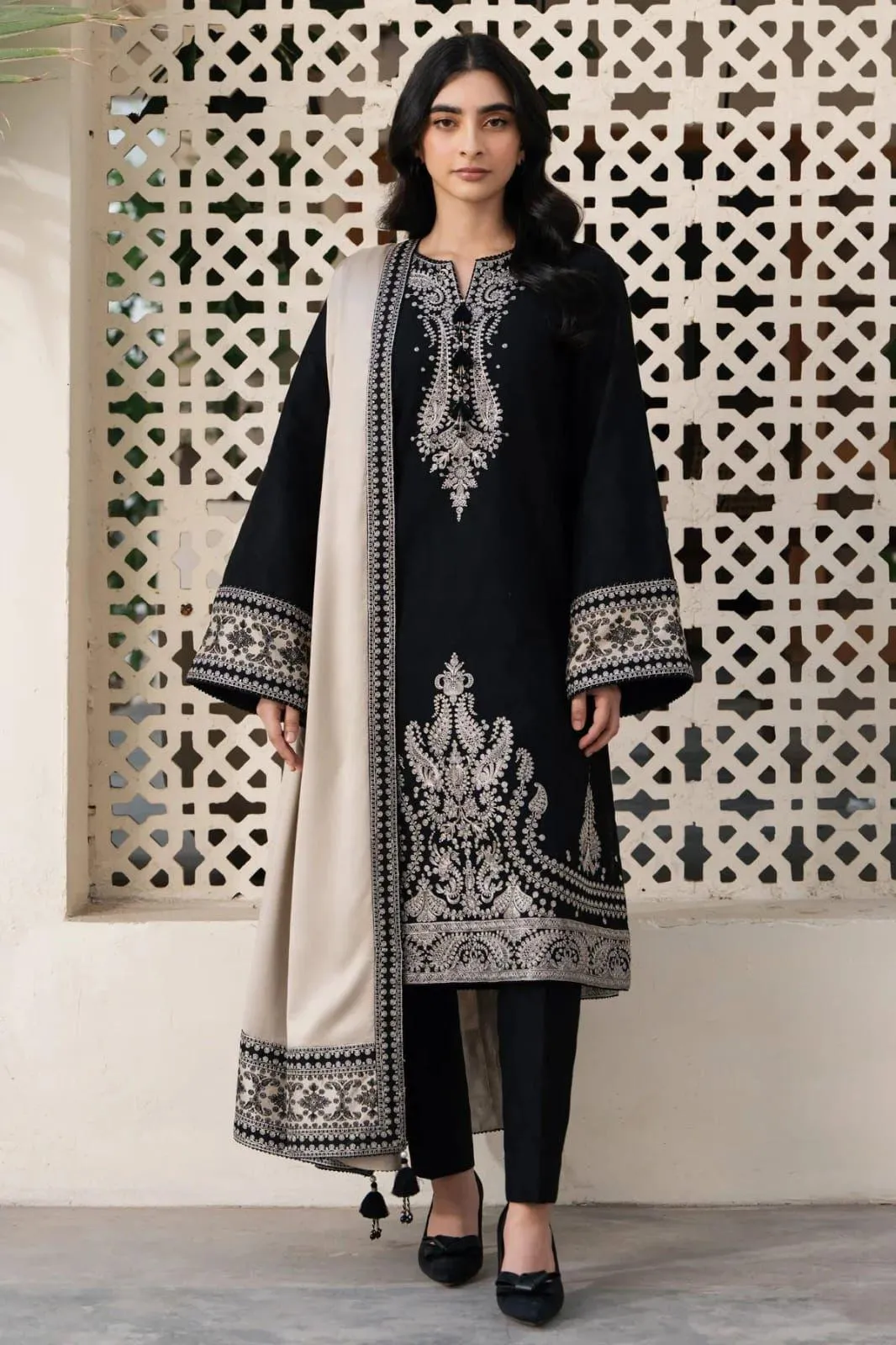 JAZMIN 3 Pcs Women's Unstitched Embroidered Suit