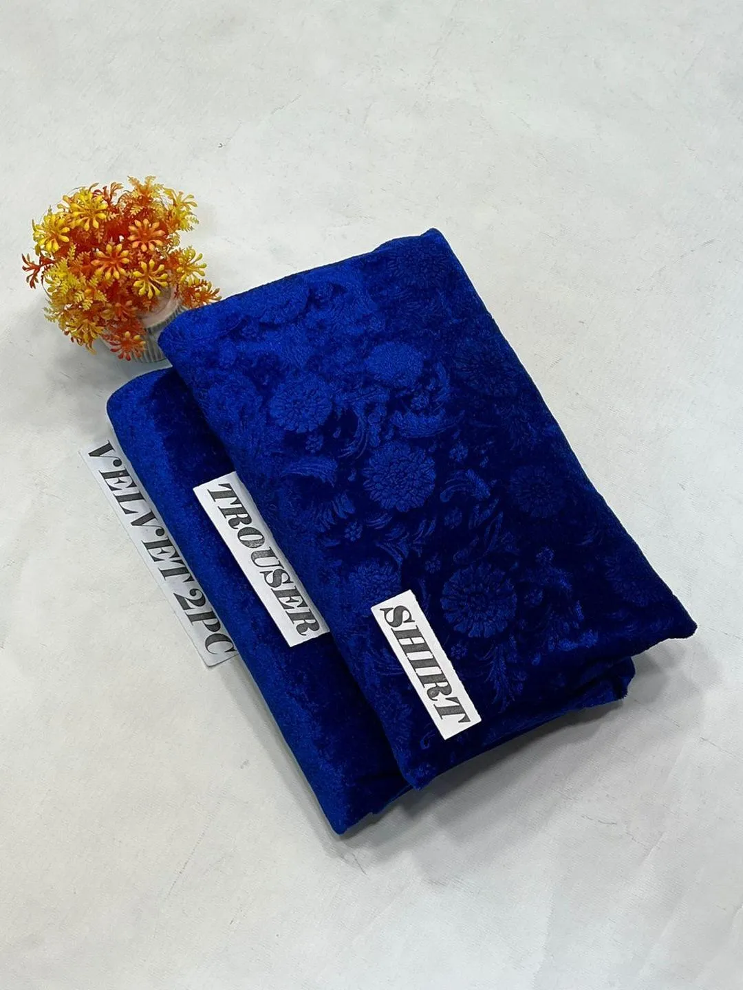 2 Pcs Women's Unstitched Printed Suit