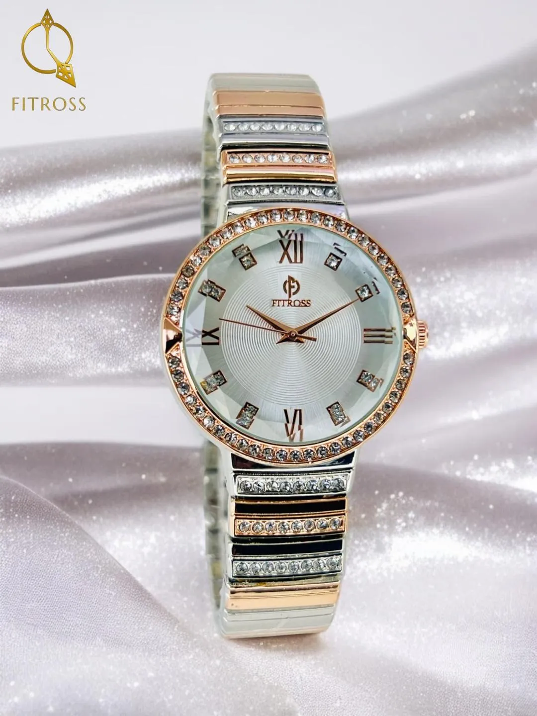 Chic Women's Watch with Elegant Bracelet Strap - 1 Pc
