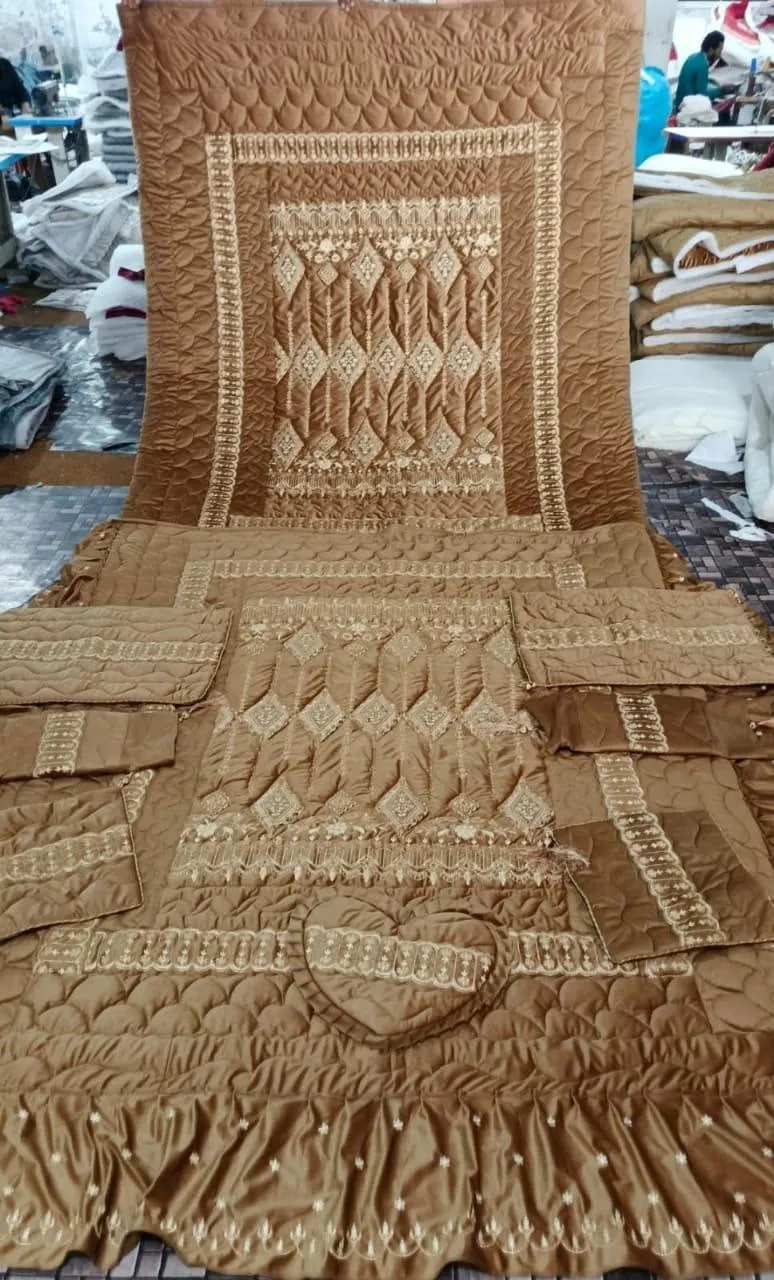 5 Pcs Velvet Jacquard Embroidered Bridal Set