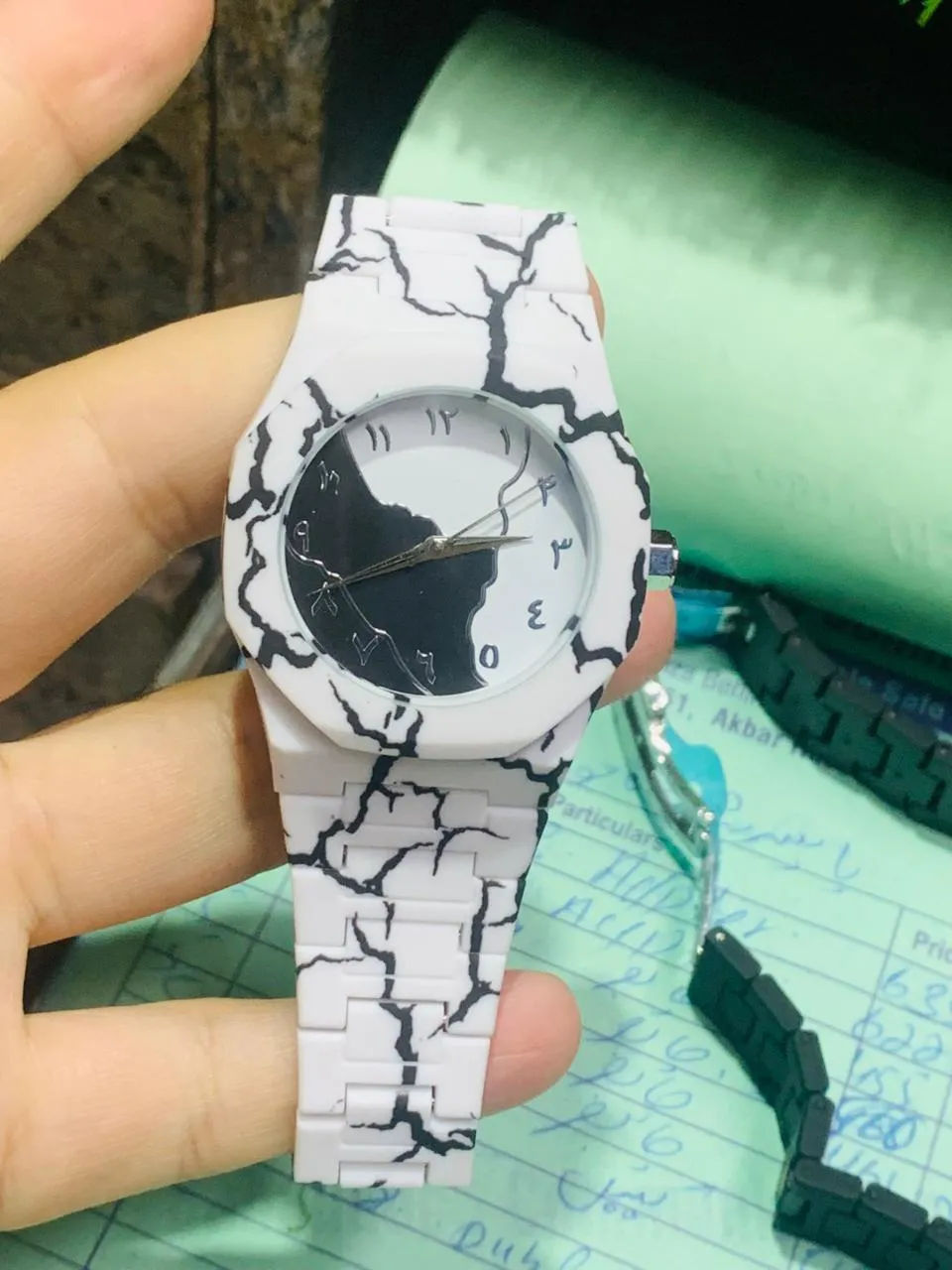 Aura Watch with Double-Design & Dual-Colour Innovation – The Art of Two Faces, One Soul