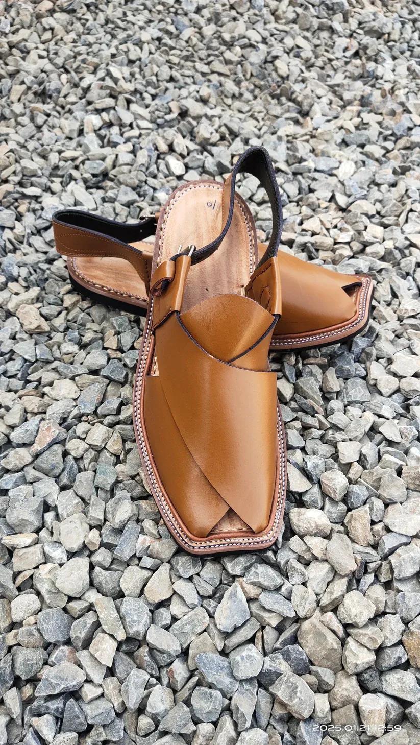 Men's PU Leather Plain Peshawari Chappal