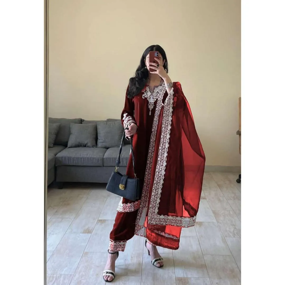 3 Pcs Women's Stitched Organza Embroidered Suit