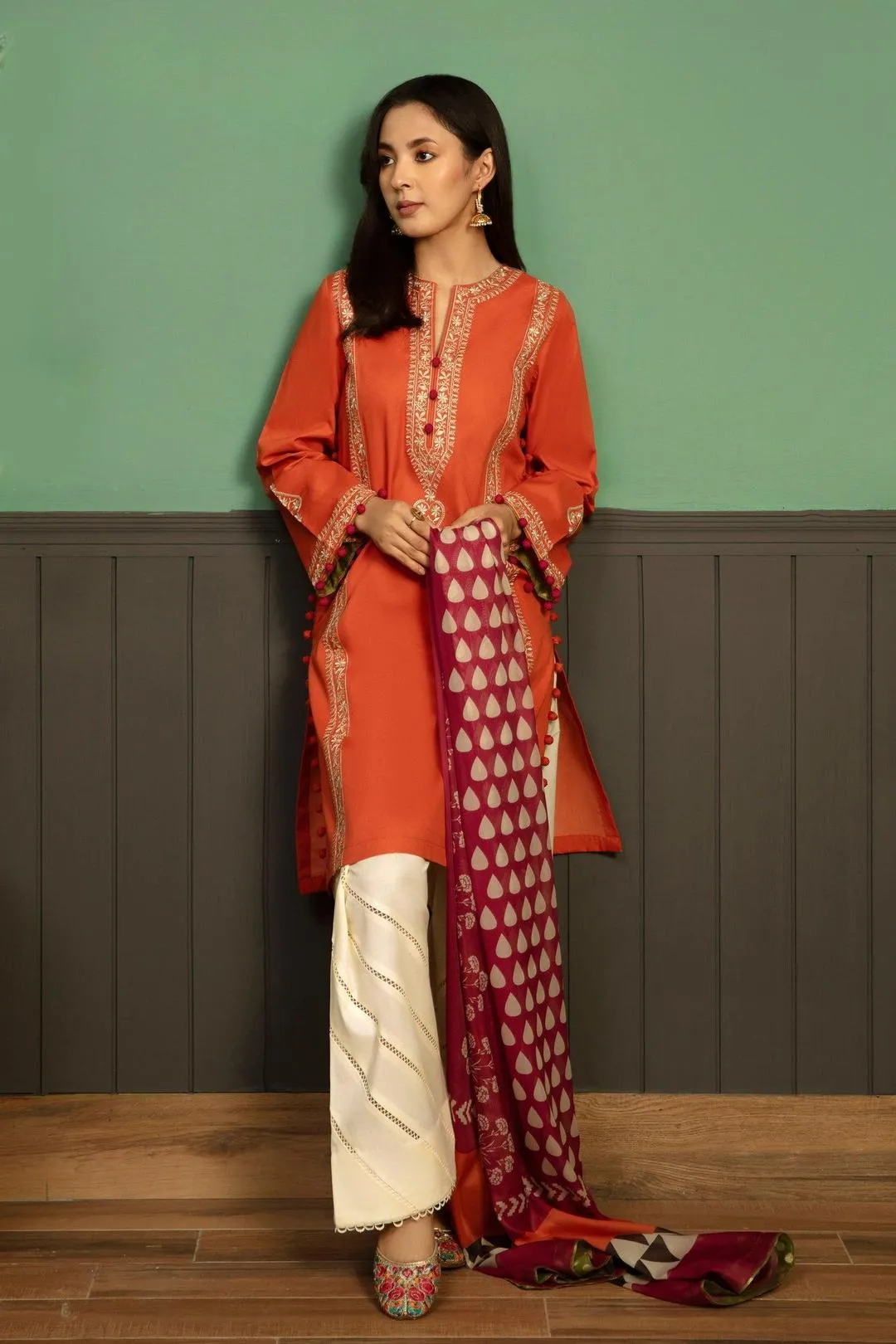 3 Pcs Women's Unstitched Embroidered Suit