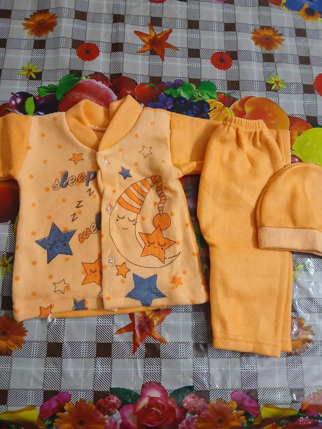 Adorable Unisex Fleece Tracksuit for Babies - 1 Pc, Cozy Orange Style