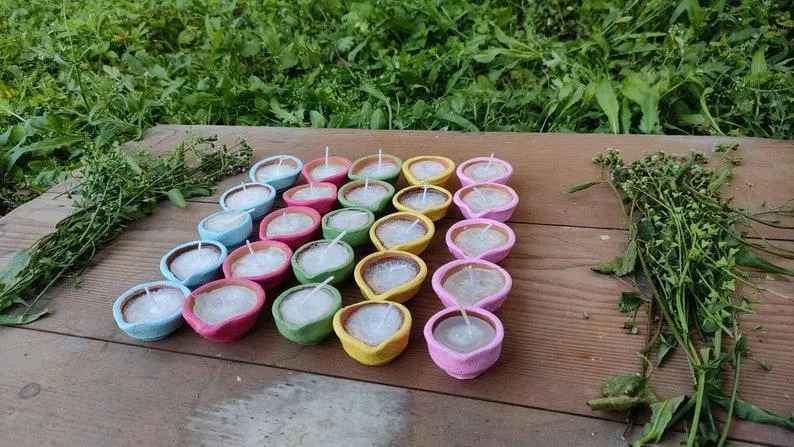 Set of 25 Hand painted home decor clay Diya Candles - Paraffin wax - Rasm e henna Party decor - Mehendi Decor - Wedding favors Diya - Perfect Decor - Colorful Diya Candles -