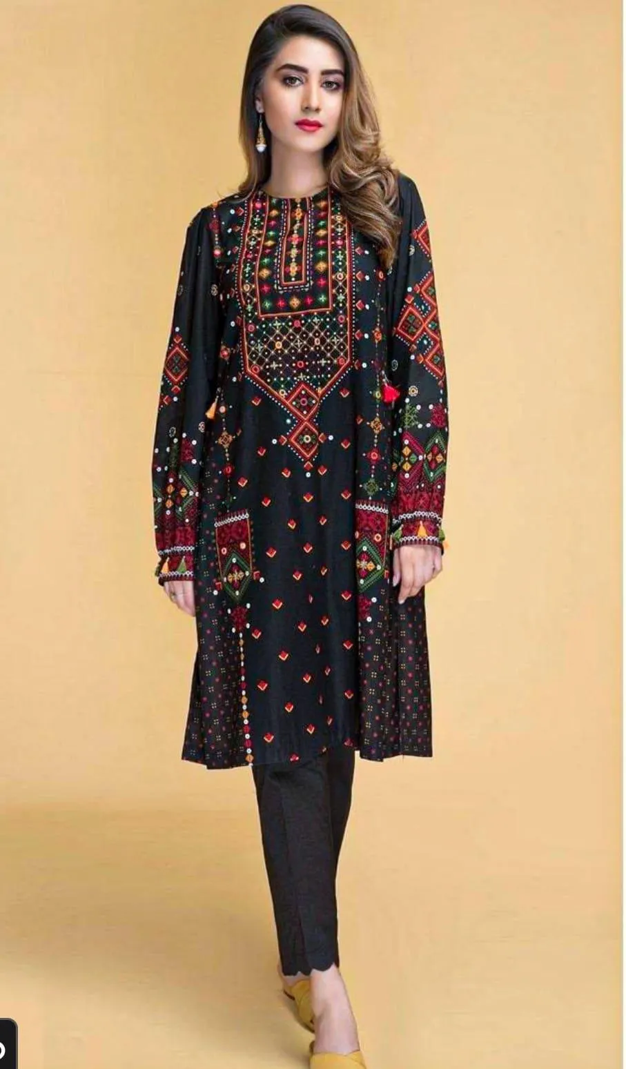 2 Pcs Women's Unstitched Embroidered Suit