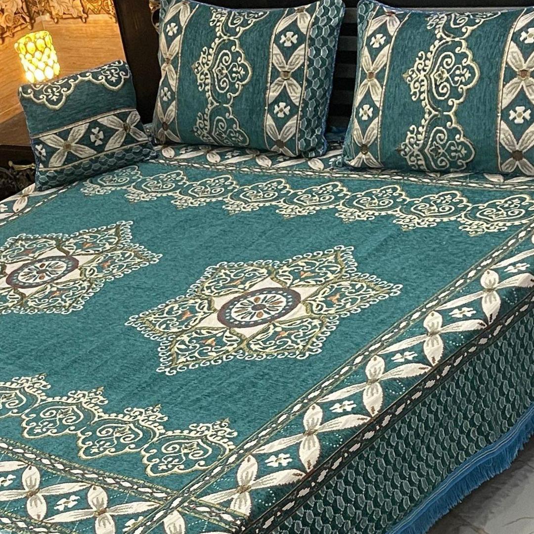 4 Pcs Velvet Jacquard Embroidered Double Bedsheet